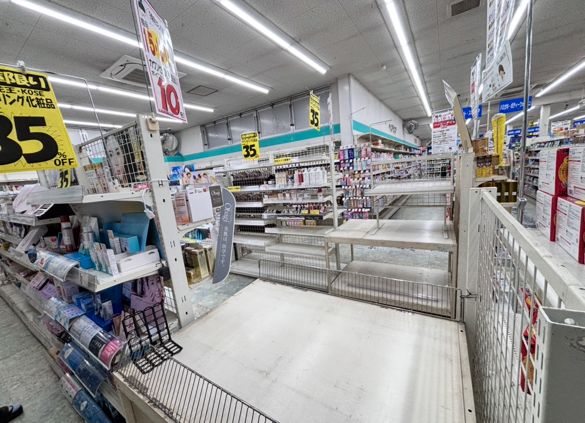 商品が少なくなった店内の様子