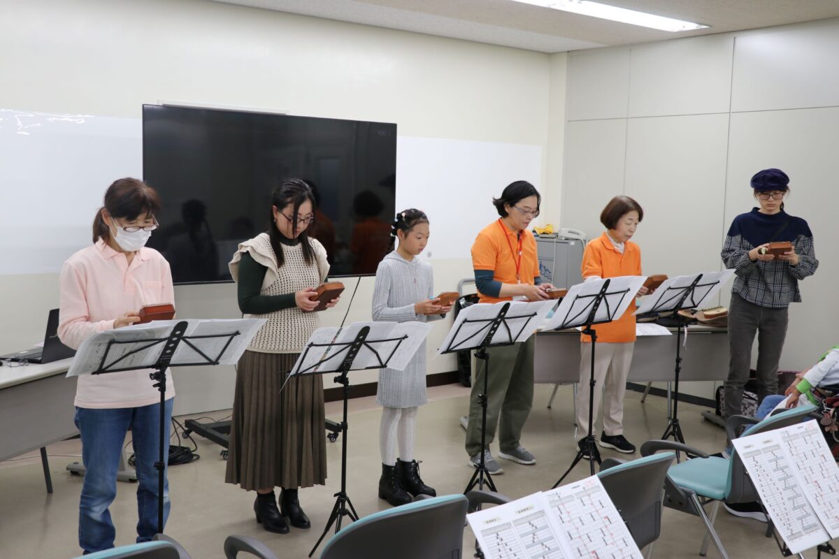 カリンバ体験（豊里南：カリンバ教室）