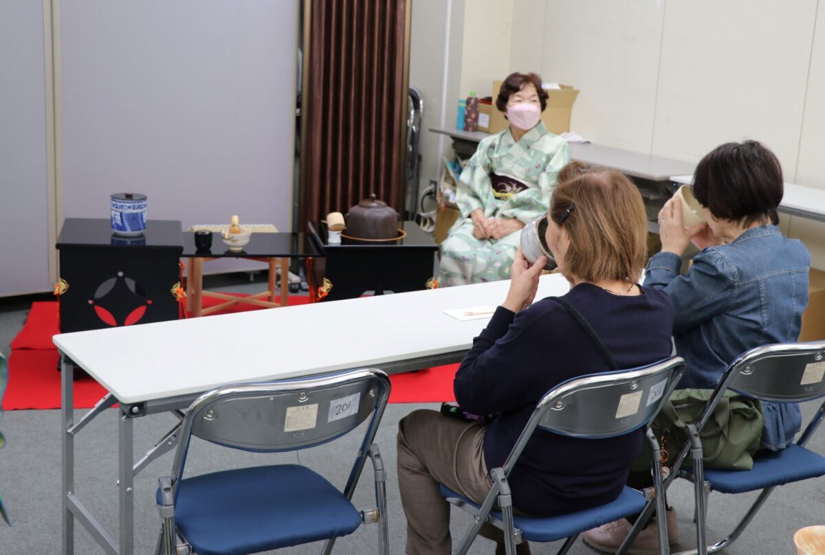 茶道体験（西淡路：お茶のいろは）