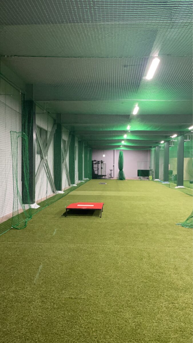 FIELD-9 室内野球練習場 内観